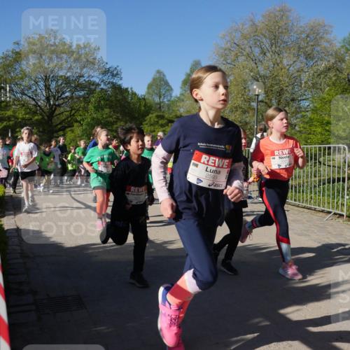 25.04.2025 - Das Zehntel Zöllner http://msf.ph/oto/7755538 26.04.2025 08:47:42 Laufen 1024, 2593, 2437 meine-sportfotos.de