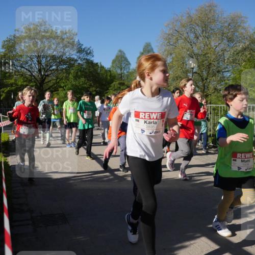 25.04.2025 - Das Zehntel Zöllner http://msf.ph/oto/7755578 26.04.2025 08:47:45 Laufen 2835, 1506 meine-sportfotos.de