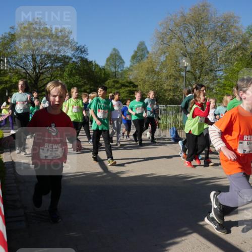 25.04.2025 - Das Zehntel Zöllner http://msf.ph/oto/7755587 26.04.2025 08:47:46 Laufen 1678, 3655 meine-sportfotos.de