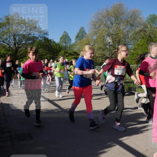 25.04.2025 - Das Zehntel Zöllner http://msf.ph/oto/7755668 26.04.2025 08:47:54 Laufen 1221 meine-sportfotos.de
