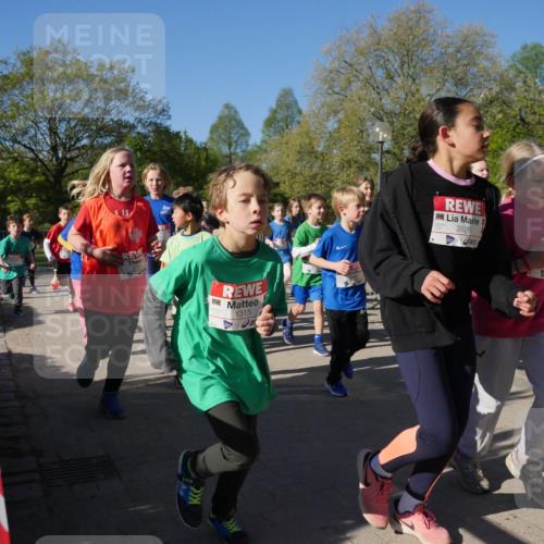 25.04.2025 - Das Zehntel Zöllner http://msf.ph/oto/7755700 26.04.2025 08:47:57 Laufen 1315, 3926, 924 meine-sportfotos.de