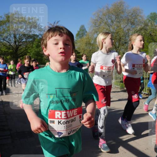 25.04.2025 - Das Zehntel Zöllner http://msf.ph/oto/7755732 26.04.2025 08:48:01 Laufen 1588, 1588, 1732, 1743 meine-sportfotos.de