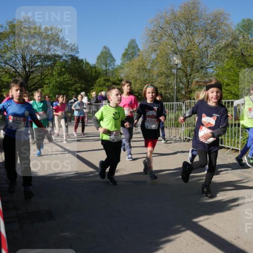 25.04.2025 - Das Zehntel Zöllner http://msf.ph/oto/7755761 26.04.2025 08:48:03 Laufen 2006 meine-sportfotos.de