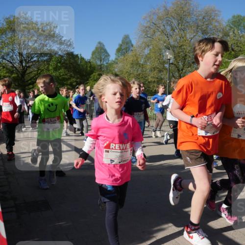 25.04.2025 - Das Zehntel Zöllner http://msf.ph/oto/7755849 26.04.2025 08:48:11 Laufen 3245, 380, 3818 meine-sportfotos.de