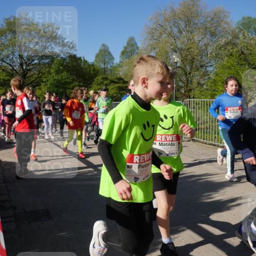 25.04.2025 - Das Zehntel Zöllner http://msf.ph/oto/7755860 26.04.2025 08:48:12 Laufen 3029, 3021, 1007 meine-sportfotos.de