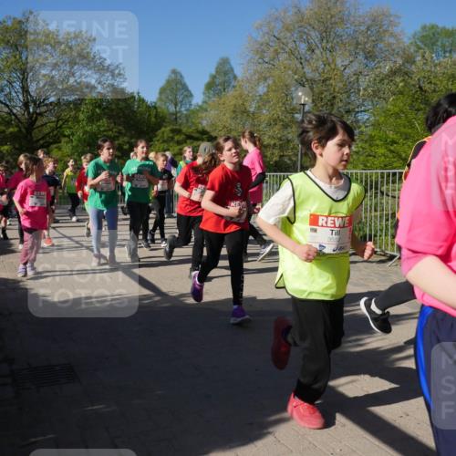 25.04.2025 - Das Zehntel Zöllner http://msf.ph/oto/7755948 26.04.2025 08:48:21 Laufen 3552 meine-sportfotos.de