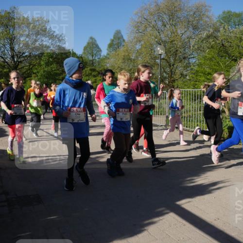25.04.2025 - Das Zehntel Zöllner http://msf.ph/oto/7756079 26.04.2025 08:48:33 Laufen 1998 meine-sportfotos.de