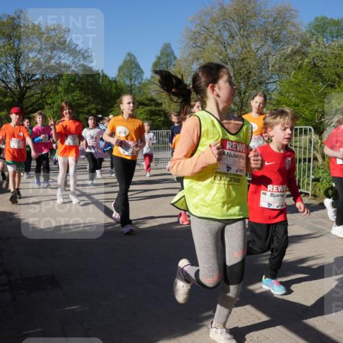 25.04.2025 - Das Zehntel Zöllner http://msf.ph/oto/7756104 26.04.2025 08:48:35 Laufen 3559, 2262 meine-sportfotos.de
