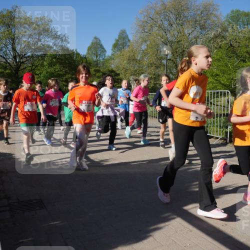 25.04.2025 - Das Zehntel Zöllner http://msf.ph/oto/7756117 26.04.2025 08:48:36 Laufen 37423 meine-sportfotos.de