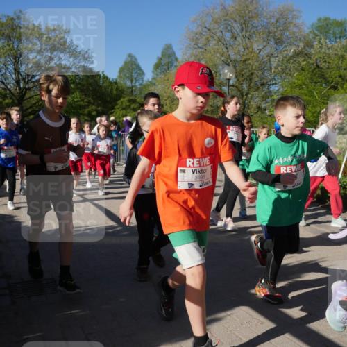 25.04.2025 - Das Zehntel Zöllner http://msf.ph/oto/7756135 26.04.2025 08:48:38 Laufen 3698 meine-sportfotos.de