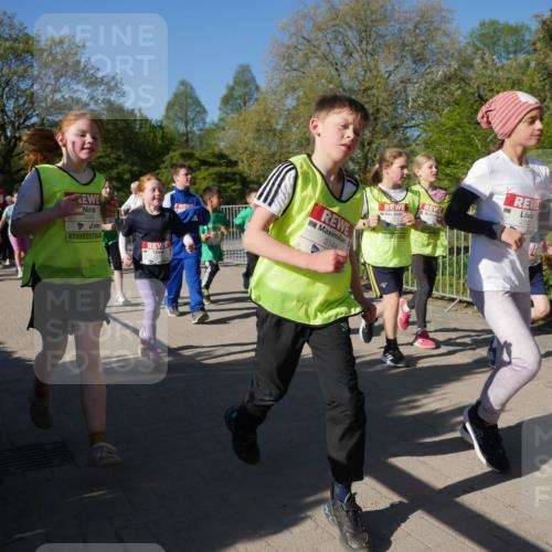 25.04.2025 - Das Zehntel Zöllner http://msf.ph/oto/7756201 26.04.2025 08:48:44 Laufen 3569, 3144, 2122 meine-sportfotos.de