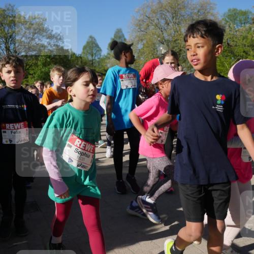 25.04.2025 - Das Zehntel Zöllner http://msf.ph/oto/7756286 26.04.2025 08:48:51 Laufen 2523, 1635, 2106 meine-sportfotos.de