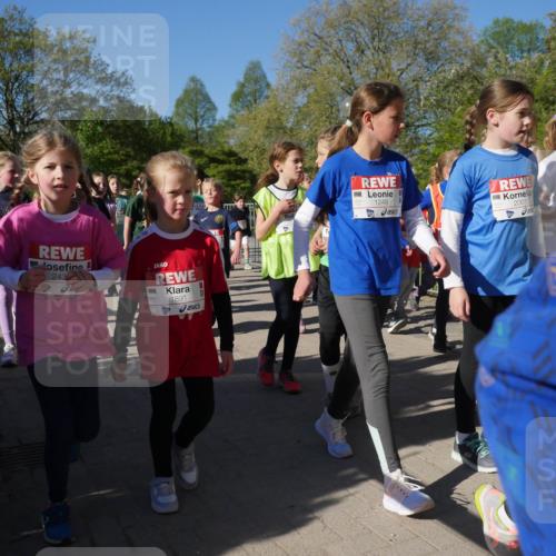 25.04.2025 - Das Zehntel Zöllner http://msf.ph/oto/7756319 26.04.2025 08:48:54 Laufen 243, 1891, 1248, 2001 meine-sportfotos.de