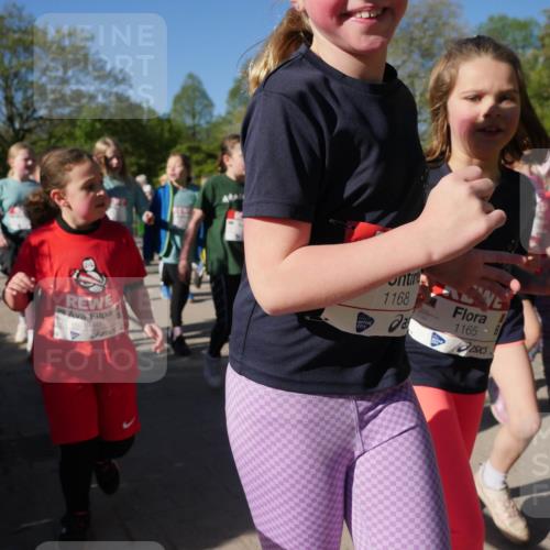 25.04.2025 - Das Zehntel Zöllner http://msf.ph/oto/7756343 26.04.2025 08:48:56 Laufen 3940, 1168, 1165 meine-sportfotos.de