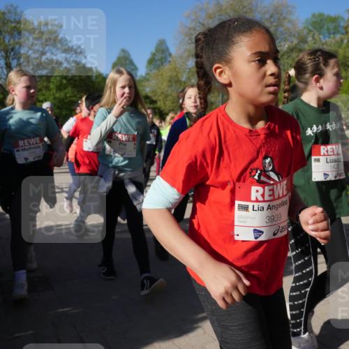 25.04.2025 - Das Zehntel Zöllner http://msf.ph/oto/7756357 26.04.2025 08:48:58 Laufen 2965, 3939, 3939, 1422, 144 meine-sportfotos.de