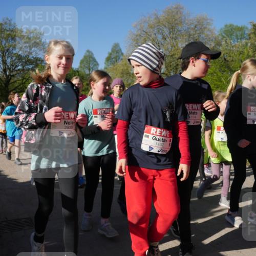 25.04.2025 - Das Zehntel Zöllner http://msf.ph/oto/7756392 26.04.2025 08:49:01 Laufen 2939, 1162, 1174, 1076, 287 meine-sportfotos.de