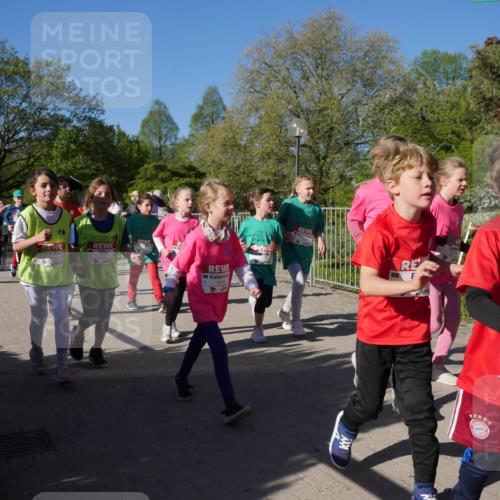 25.04.2025 - Das Zehntel Zöllner http://msf.ph/oto/7756467 26.04.2025 08:49:07 Laufen 3121, 1823, 25 meine-sportfotos.de