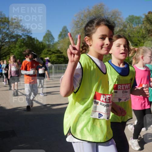 25.04.2025 - Das Zehntel Zöllner http://msf.ph/oto/7756481 26.04.2025 08:49:09 Laufen 3119, 3119, 3121, 3121, 80 meine-sportfotos.de