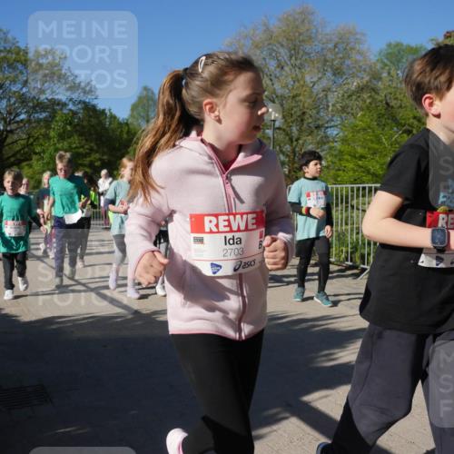 25.04.2025 - Das Zehntel Zöllner http://msf.ph/oto/7756526 26.04.2025 08:49:13 Laufen 2703 meine-sportfotos.de