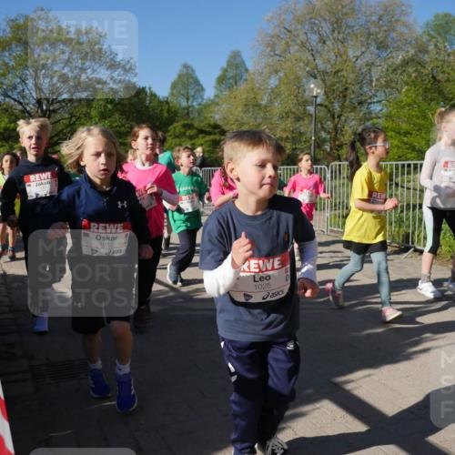 25.04.2025 - Das Zehntel Zöllner http://msf.ph/oto/7756717 26.04.2025 08:49:30 Laufen 1010, 1025 meine-sportfotos.de