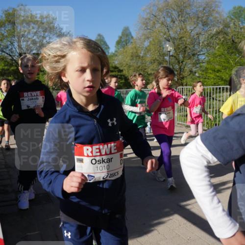 25.04.2025 - Das Zehntel Zöllner http://msf.ph/oto/7756724 26.04.2025 08:49:30 Laufen 1008, 1010, 1010 meine-sportfotos.de