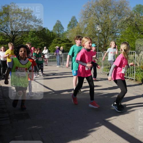 25.04.2025 - Das Zehntel Zöllner http://msf.ph/oto/7756741 26.04.2025 08:49:32 Laufen 3554 meine-sportfotos.de