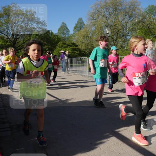 25.04.2025 - Das Zehntel Zöllner http://msf.ph/oto/7756747 26.04.2025 08:49:32 Laufen 3554, 3280 meine-sportfotos.de