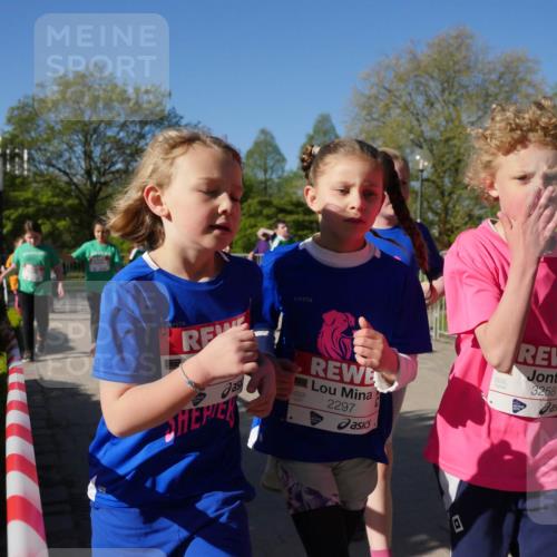 25.04.2025 - Das Zehntel Zöllner http://msf.ph/oto/7756876 26.04.2025 08:49:44 Laufen 2297, 3258, 3258 meine-sportfotos.de
