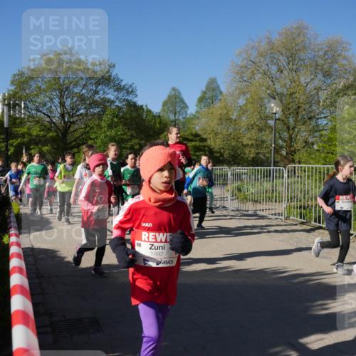 25.04.2025 - Das Zehntel Zöllner http://msf.ph/oto/7756960 26.04.2025 08:49:53 Laufen 1892 meine-sportfotos.de