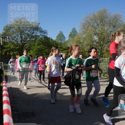 25.04.2025 - Das Zehntel Zöllner http://msf.ph/oto/7756980 26.04.2025 08:49:54 Laufen 2140, 1658, 2143 meine-sportfotos.de