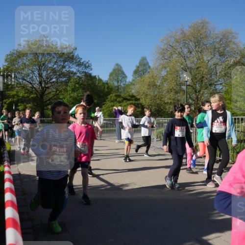25.04.2025 - Das Zehntel Zöllner http://msf.ph/oto/7757017 26.04.2025 08:49:57 Laufen 3835 meine-sportfotos.de