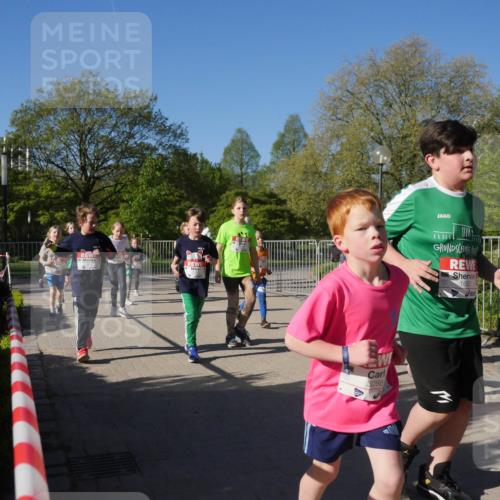 25.04.2025 - Das Zehntel Zöllner http://msf.ph/oto/7757033 26.04.2025 08:49:59 Laufen 3288, 1657 meine-sportfotos.de