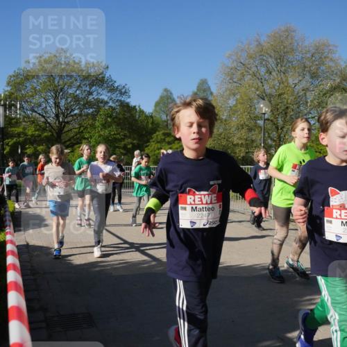 25.04.2025 - Das Zehntel Zöllner http://msf.ph/oto/7757057 26.04.2025 08:50:01 Laufen 2247, 2246 meine-sportfotos.de