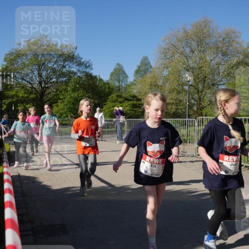 25.04.2025 - Das Zehntel Zöllner http://msf.ph/oto/7757092 26.04.2025 08:50:04 Laufen 2242, 2253 meine-sportfotos.de