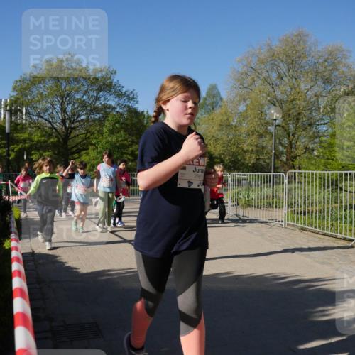 25.04.2025 - Das Zehntel Zöllner http://msf.ph/oto/7757186 26.04.2025 08:50:12 Laufen 2581 meine-sportfotos.de