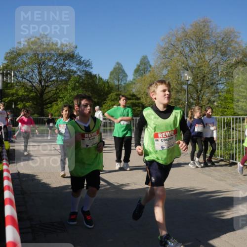 25.04.2025 - Das Zehntel Zöllner http://msf.ph/oto/7757314 26.04.2025 08:50:25 Laufen 1513, 1499 meine-sportfotos.de