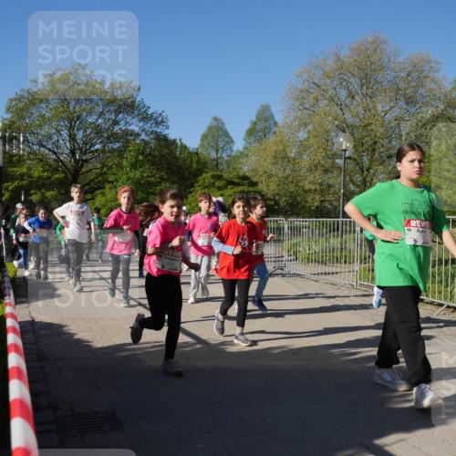 25.04.2025 - Das Zehntel Zöllner http://msf.ph/oto/7757344 26.04.2025 08:50:28 Laufen 3293 meine-sportfotos.de