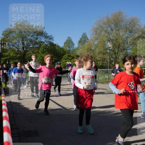 25.04.2025 - Das Zehntel Zöllner http://msf.ph/oto/7757361 26.04.2025 08:50:29 Laufen 5, 1728 meine-sportfotos.de