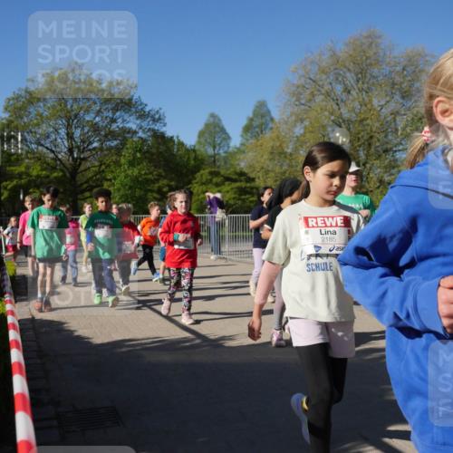 25.04.2025 - Das Zehntel Zöllner http://msf.ph/oto/7757430 26.04.2025 08:50:35 Laufen 2185 meine-sportfotos.de