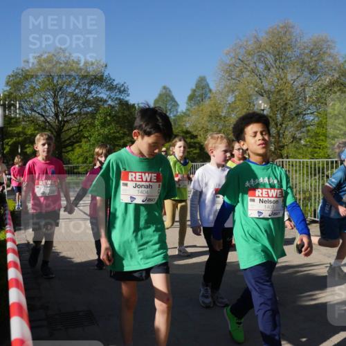 25.04.2025 - Das Zehntel Zöllner http://msf.ph/oto/7757468 26.04.2025 08:50:38 Laufen 1404, 1403 meine-sportfotos.de