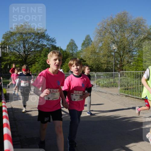 25.04.2025 - Das Zehntel Zöllner http://msf.ph/oto/7757483 26.04.2025 08:50:40 Laufen 3264, 3279, 3132 meine-sportfotos.de