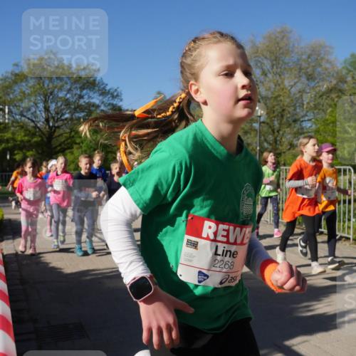 25.04.2025 - Das Zehntel Zöllner http://msf.ph/oto/7757567 26.04.2025 08:50:48 Laufen 2268, 2268 meine-sportfotos.de
