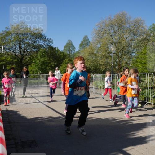 25.04.2025 - Das Zehntel Zöllner http://msf.ph/oto/7757613 26.04.2025 08:50:53 Laufen 2062 meine-sportfotos.de