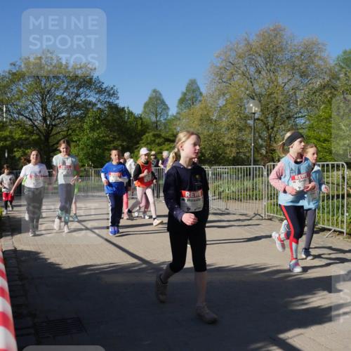 25.04.2025 - Das Zehntel Zöllner http://msf.ph/oto/7757675 26.04.2025 08:51:00 Laufen 2529 meine-sportfotos.de
