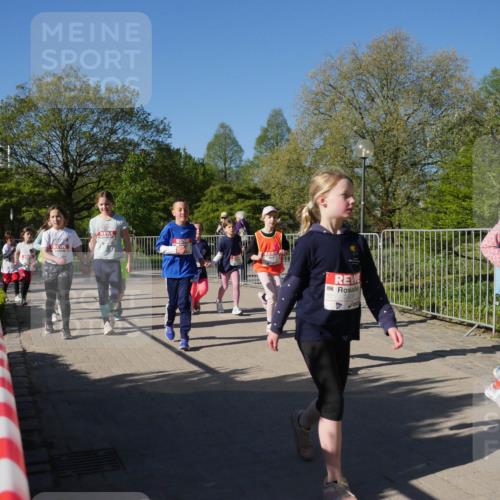 25.04.2025 - Das Zehntel Zöllner http://msf.ph/oto/7757677 26.04.2025 08:51:01 Laufen 2529, 3072 meine-sportfotos.de