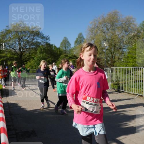 25.04.2025 - Das Zehntel Zöllner http://msf.ph/oto/7757793 26.04.2025 08:51:12 Laufen 3298 meine-sportfotos.de