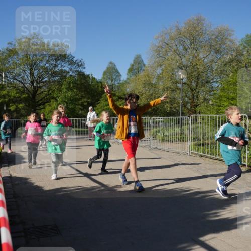 25.04.2025 - Das Zehntel Zöllner http://msf.ph/oto/7757911 26.04.2025 08:51:23 Laufen  meine-sportfotos.de