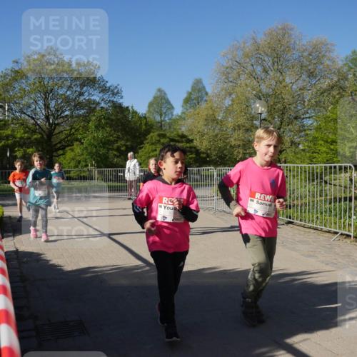 25.04.2025 - Das Zehntel Zöllner http://msf.ph/oto/7757931 26.04.2025 08:51:25 Laufen 3255, 3311 meine-sportfotos.de