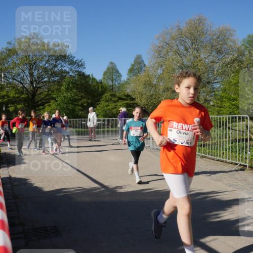 25.04.2025 - Das Zehntel Zöllner http://msf.ph/oto/7757952 26.04.2025 08:51:28 Laufen 3693 meine-sportfotos.de