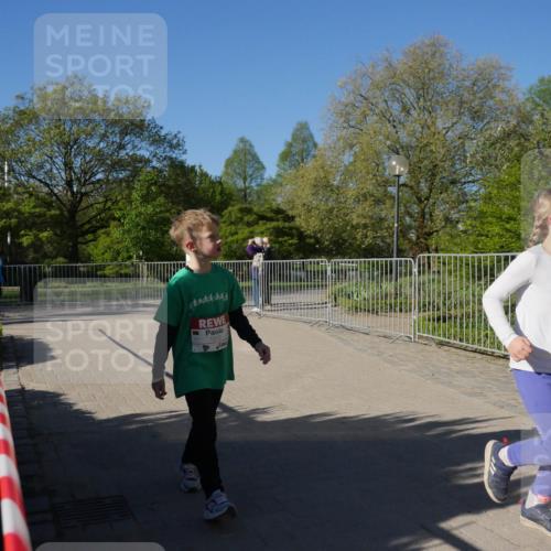 25.04.2025 - Das Zehntel Zöllner http://msf.ph/oto/7758042 26.04.2025 08:51:39 Laufen 1312 meine-sportfotos.de